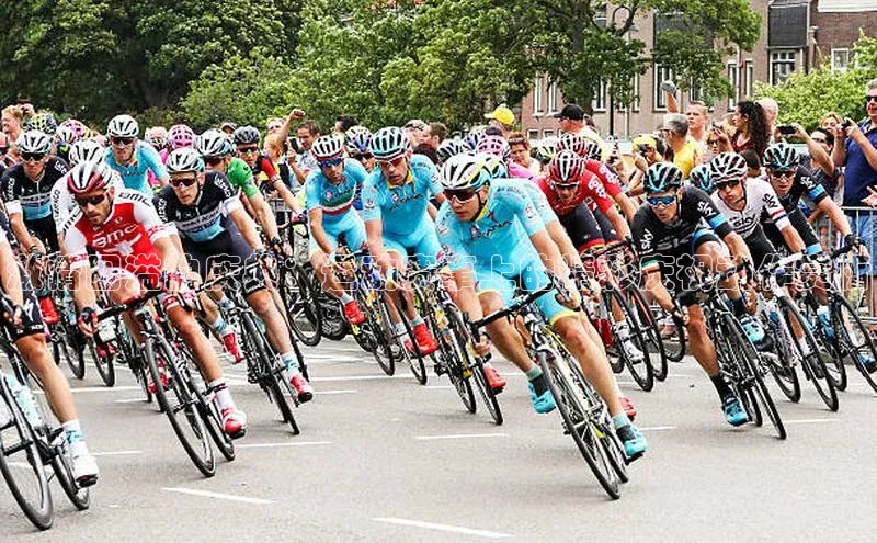 极悦app下载官网江铃新能源激情四溢的庆典：运动赛事上的精彩庆祝动作赏析